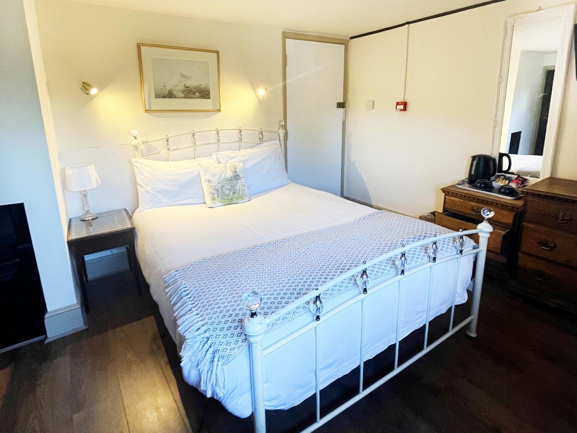 The Crown, Smallburgh Экстерьер фото